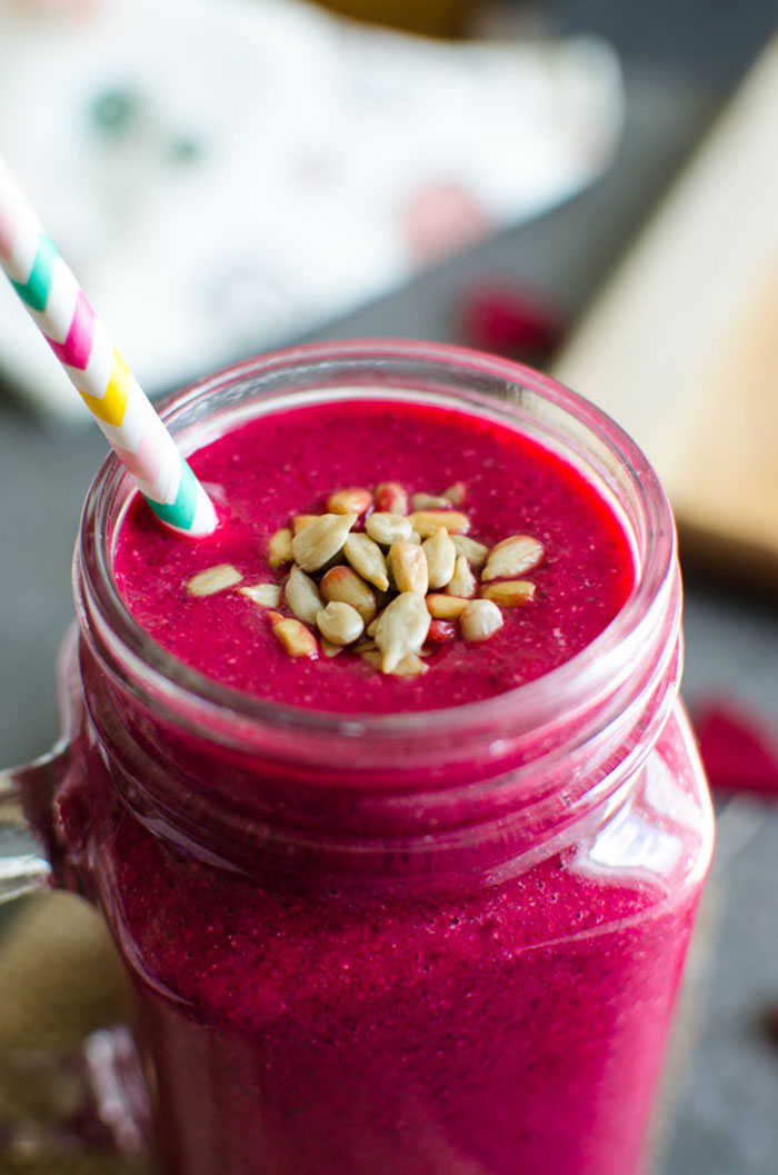 banana beet detox smoothie