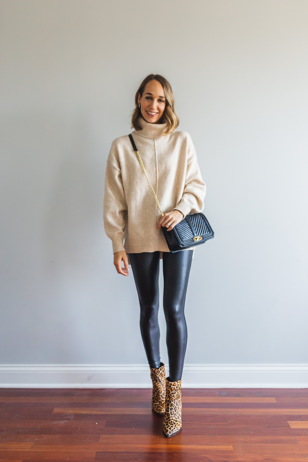 leather leggings outfit