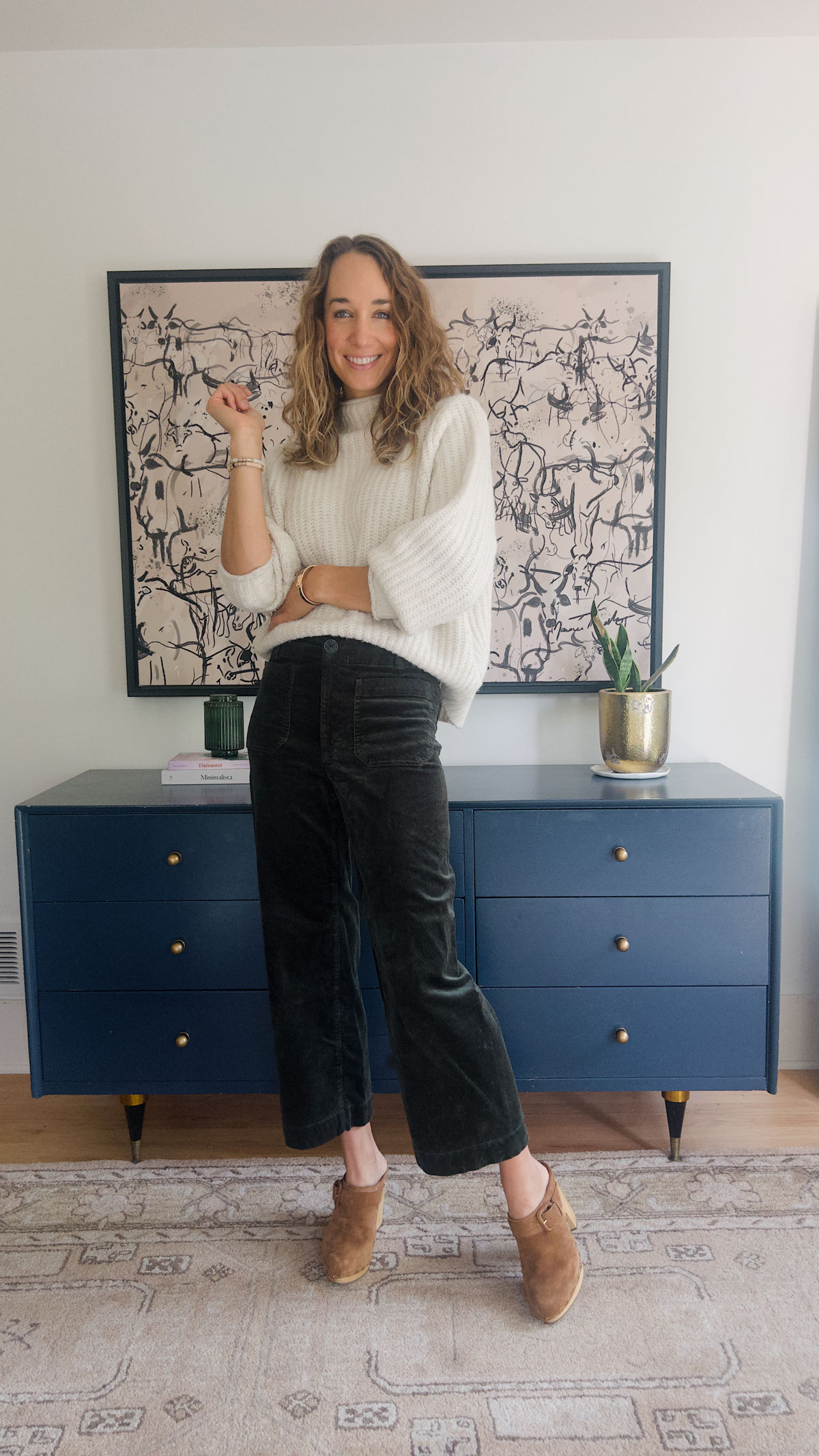 what to wear with green pants