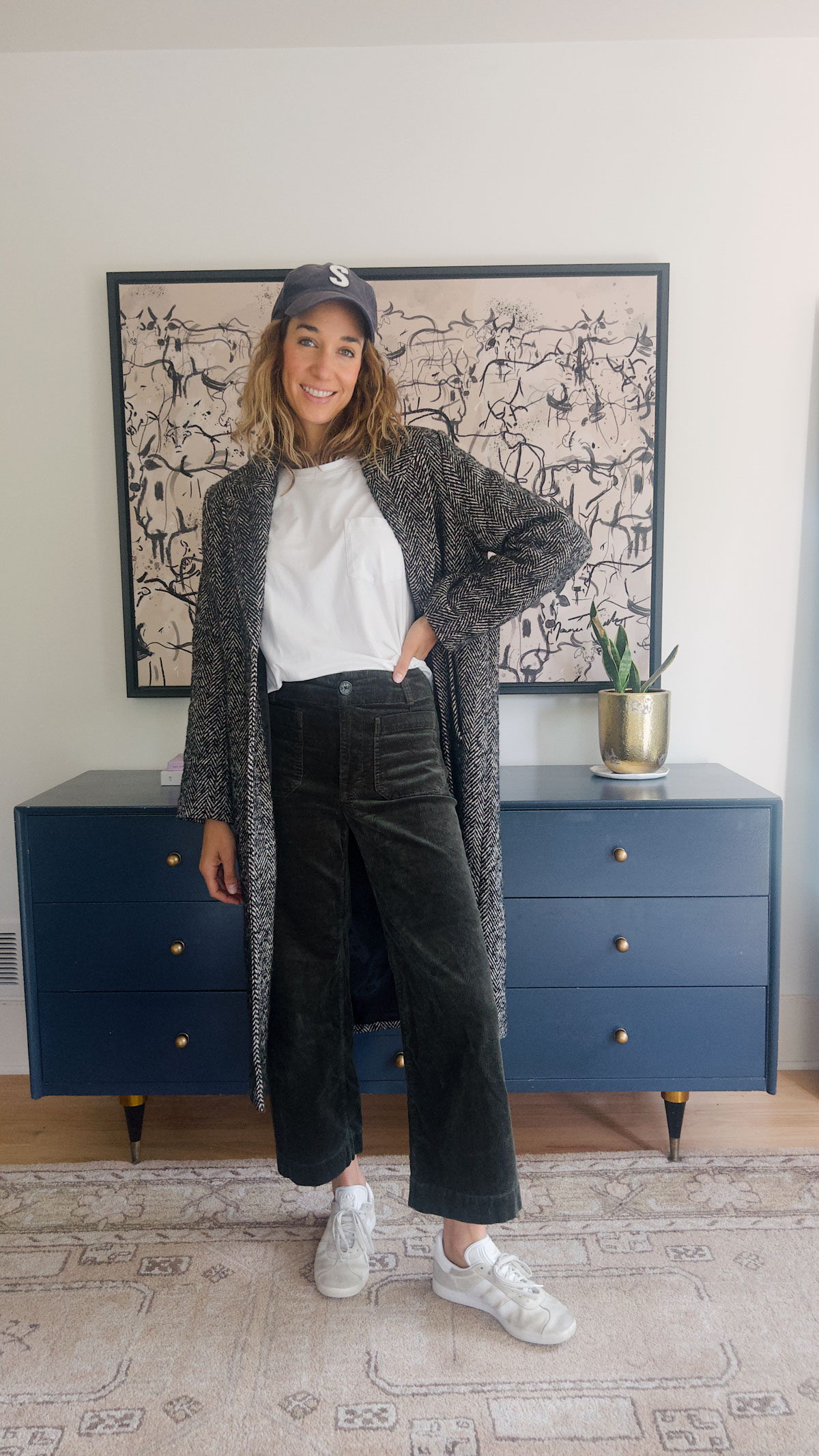 what to wear with green pants