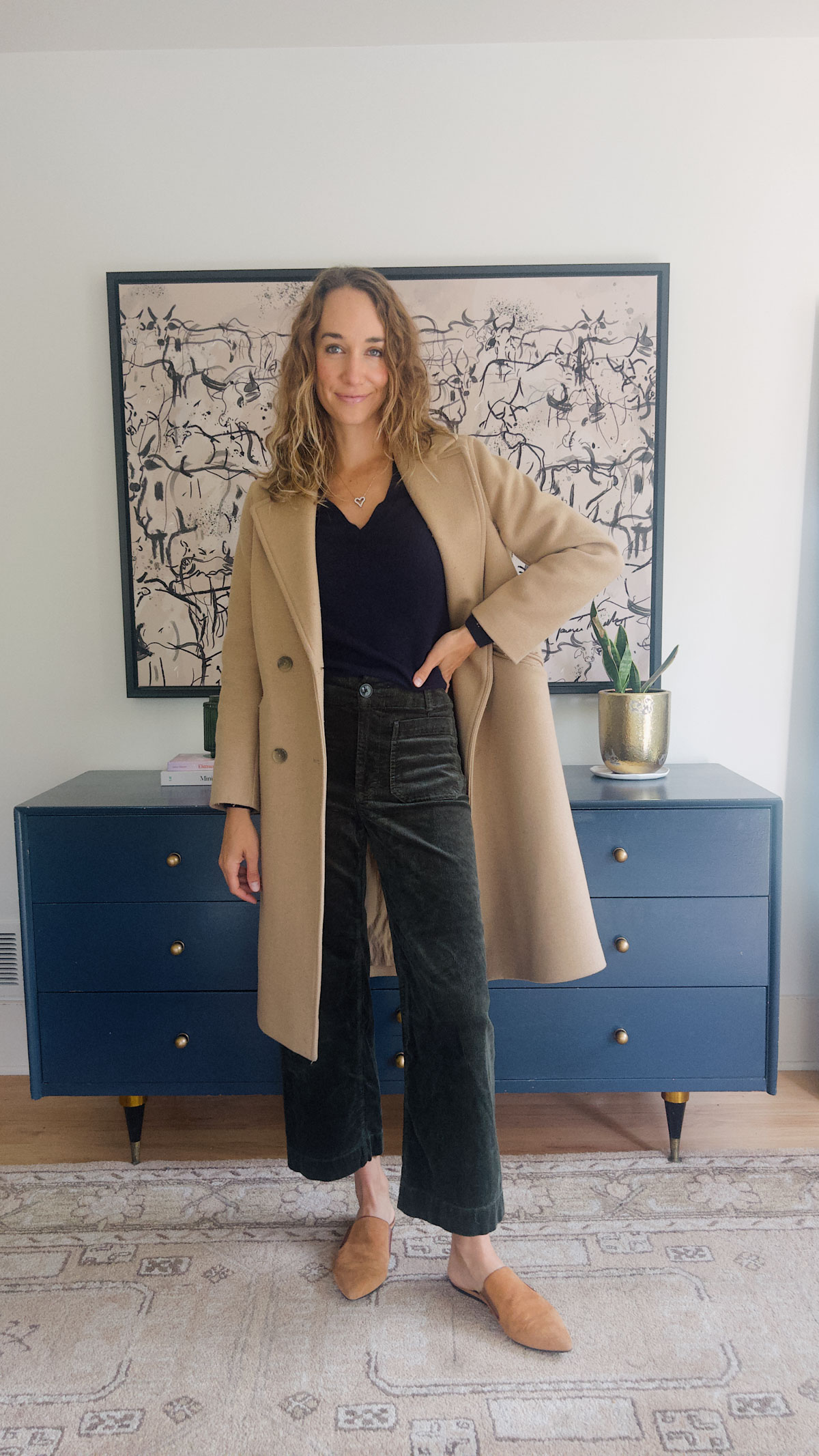 what to wear with green pants
